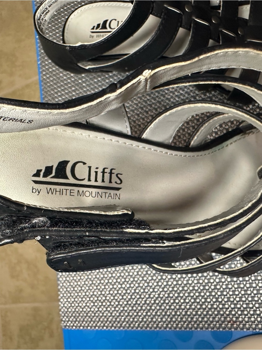 Cliffs by WHITE MOUNTAIN Black Multi-Strap Women's Sandals